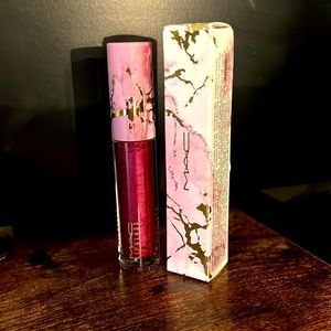 MAC Lipglass Color Make Me Mercurial